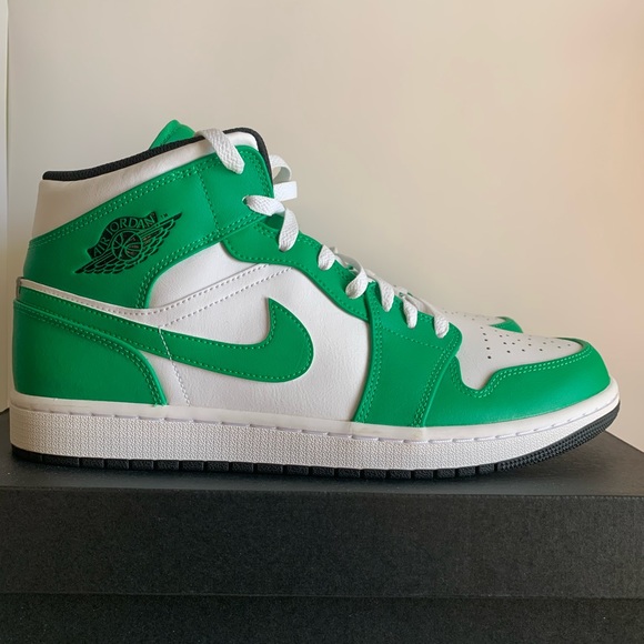 ❌SOLD❌Air Jordan 1 mid lucky green - Picture 3 of 13